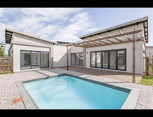 4 BEDROOM HOUSE FOR SALE IN PALM LAKES ESTATE
